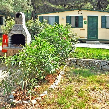 Mobile Homes In Camp Kovacine, Cres, With Long Pebble Beach Exterior photo